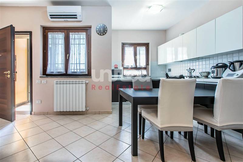 casa indipendente in vendita a Roma in zona Longarina