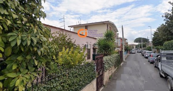 appartamento in vendita a Roma in zona Casal Morena