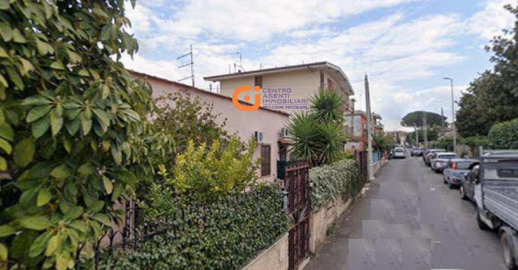 appartamento in vendita a Roma in zona Casal Morena