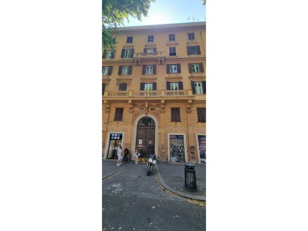 appartamento in vendita a Roma in zona Trastevere