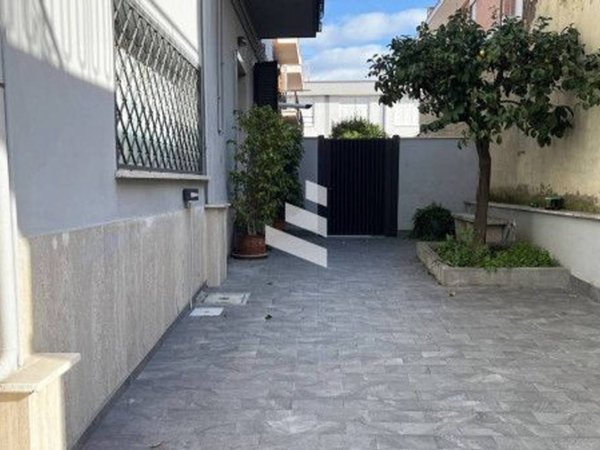 appartamento in vendita a Roma in zona Dragona/Bagnoletto