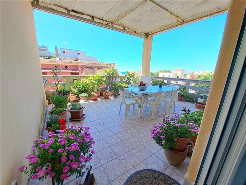 appartamento in vendita a Roma in zona Ostia