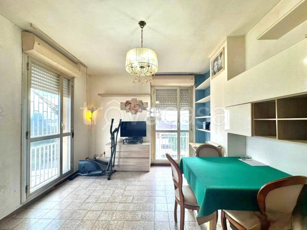 appartamento in vendita a Roma in zona Torre Gaia