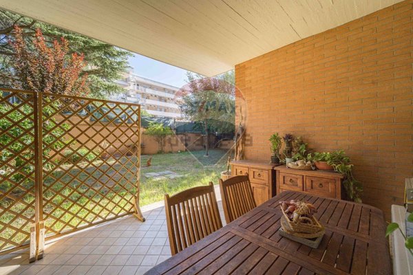 appartamento in vendita a Roma in zona Corviale