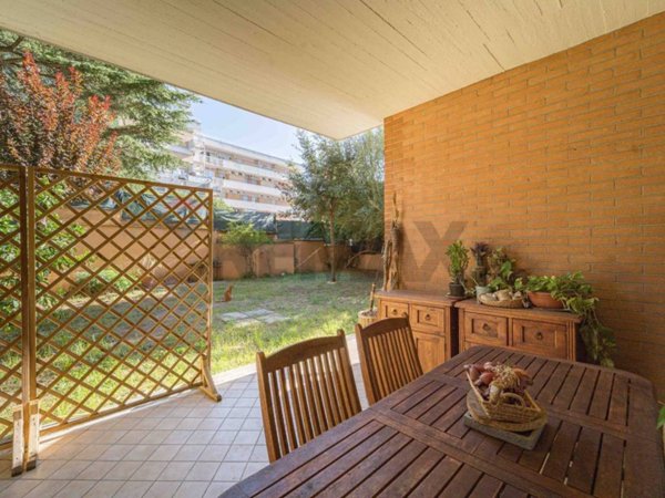 appartamento in vendita a Roma in zona Corviale