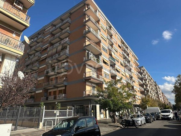 appartamento in vendita a Roma in zona Tuscolano