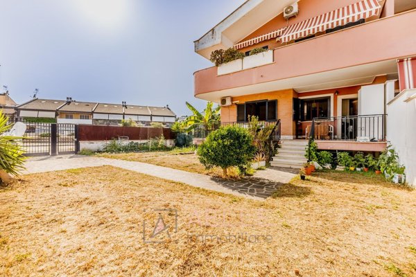 appartamento in vendita a Roma in zona Infernetto