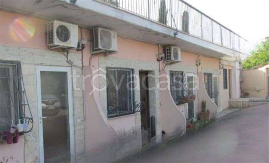 casa indipendente in vendita a Roma