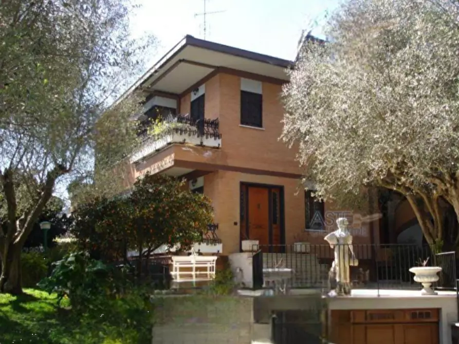 casa indipendente in vendita a Roma