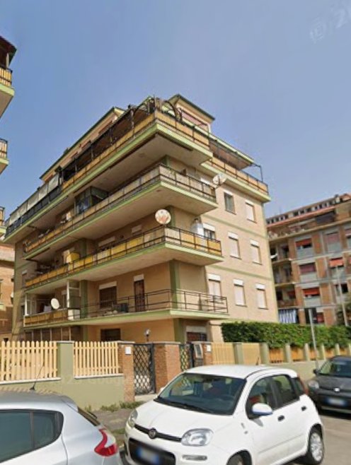 appartamento in vendita a Roma in zona Ostia Antica