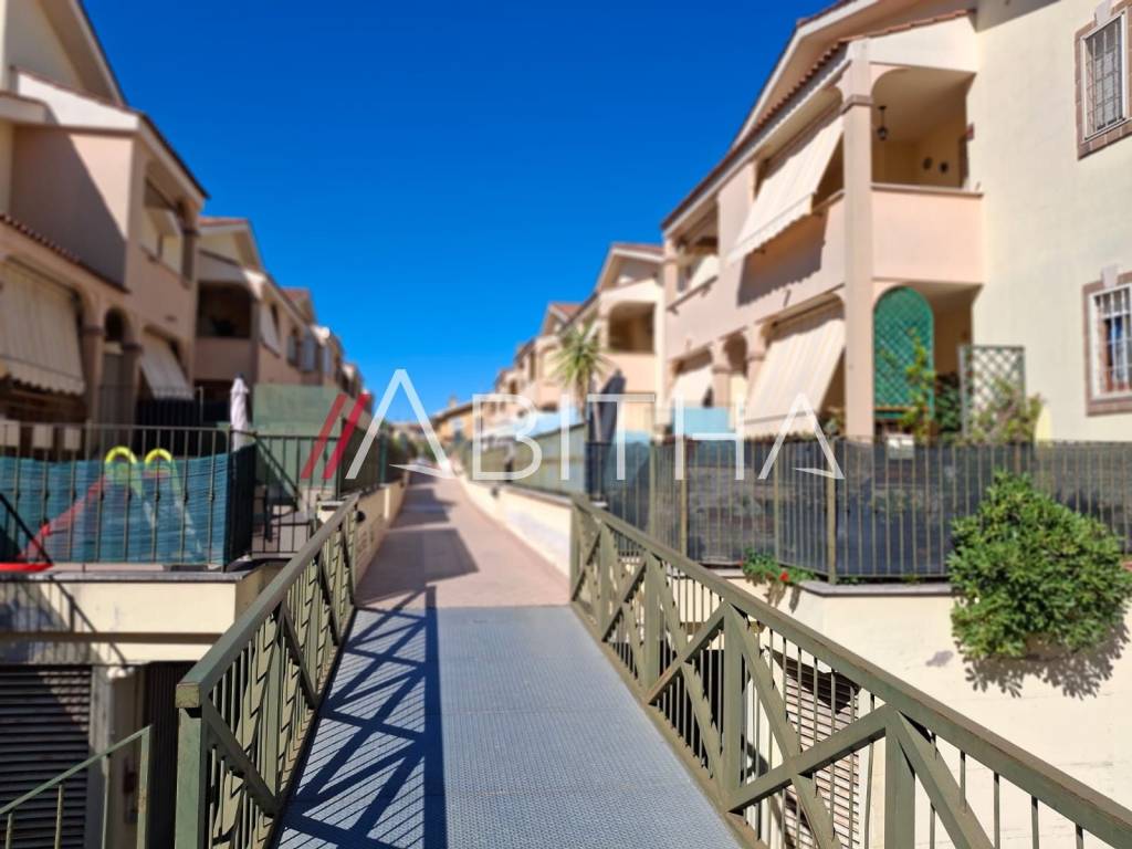 appartamento in vendita a Roma in zona Lunghezza