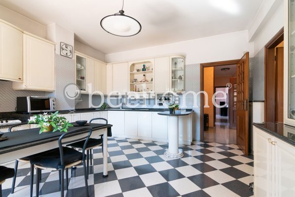 appartamento in vendita a Roma in zona Selva Candida