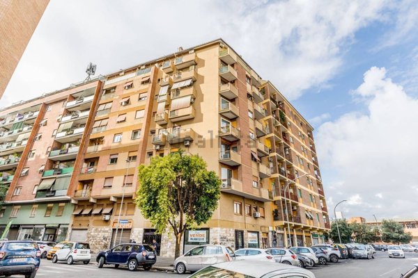 appartamento in vendita a Roma in zona Prenestino-Centocelle