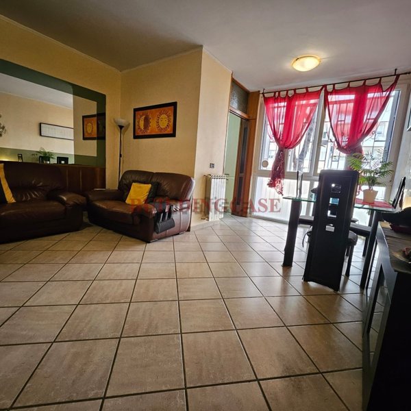 appartamento in vendita a Roma in zona Ardeatino