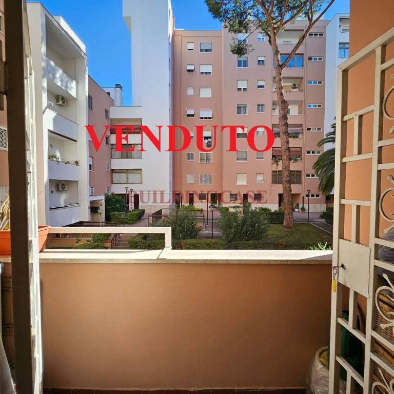 appartamento in vendita a Roma in zona Ostiense
