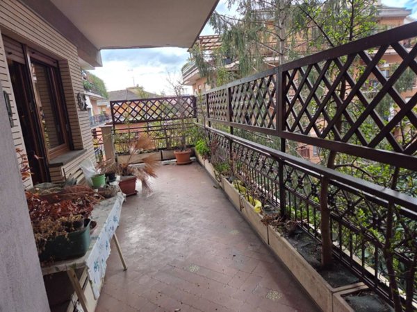 appartamento in vendita a Roma in zona Tor di Quinto