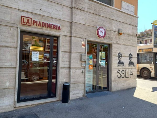 negozio in vendita a Roma in zona Trieste