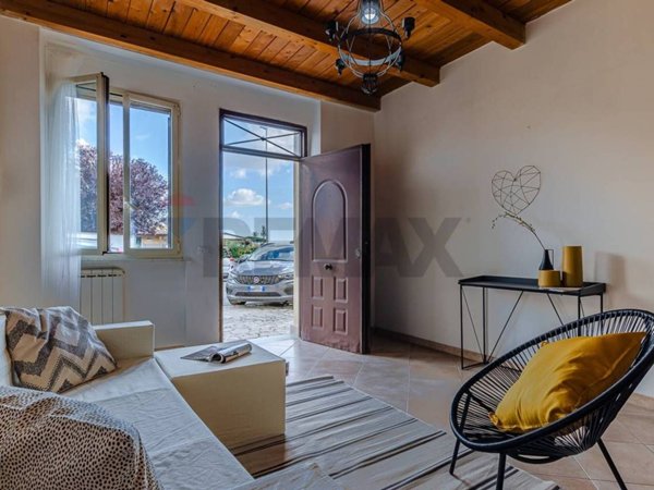 appartamento in vendita a Roma in zona Tor Cervara