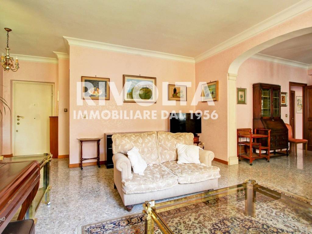 appartamento in vendita a Roma in zona Appio Claudio