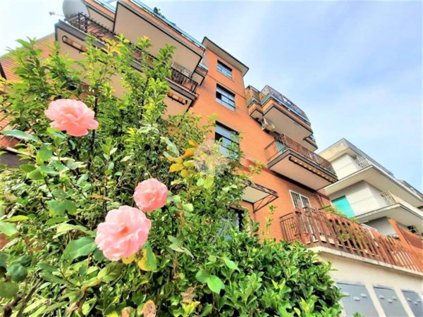 appartamento in vendita a Roma in zona Labaro