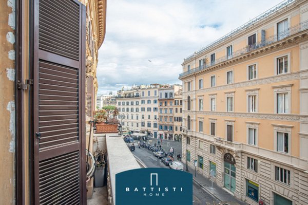 appartamento in vendita a Roma in zona Rione Regola