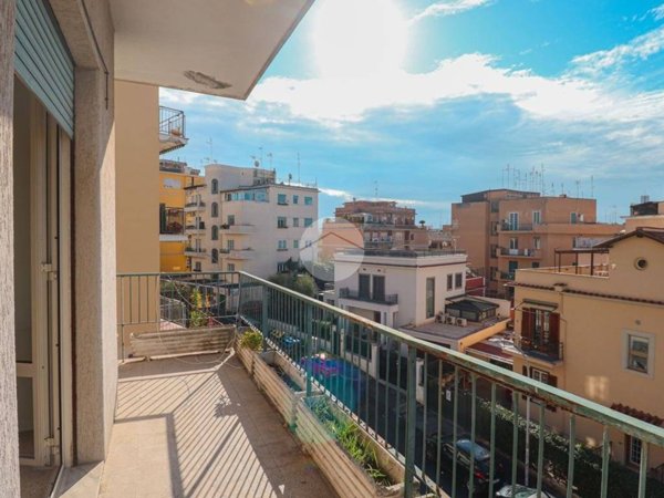 appartamento in vendita a Roma in zona Gianicolense
