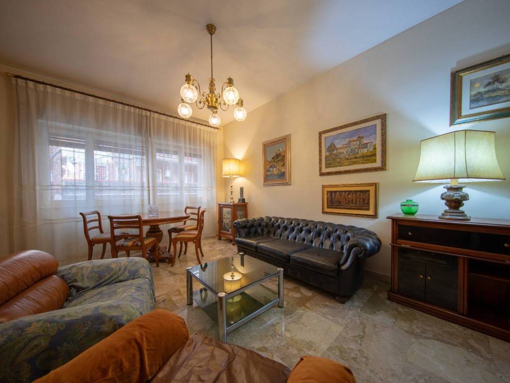 appartamento in vendita a Roma in zona Gianicolense