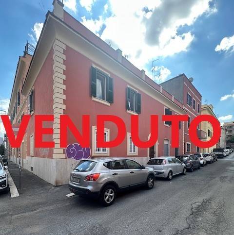 appartamento in vendita a Roma in zona Prenestino-Labicano