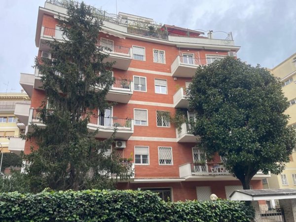 appartamento in vendita a Roma in zona Tor di Quinto