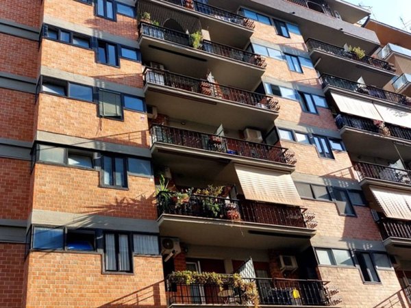 appartamento in vendita a Roma in zona Ostiense