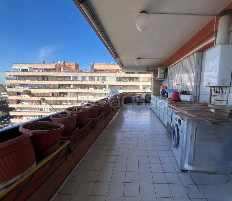 appartamento in vendita a Roma in zona Ardeatino