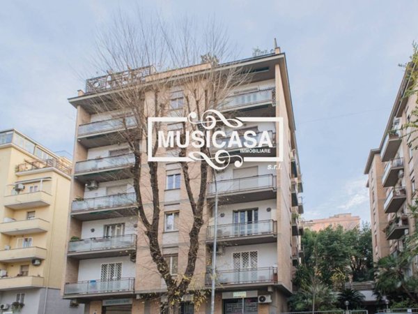 appartamento in vendita a Roma in zona Gianicolense