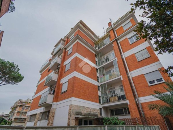 appartamento in vendita a Roma in zona Giuliano Dalmata