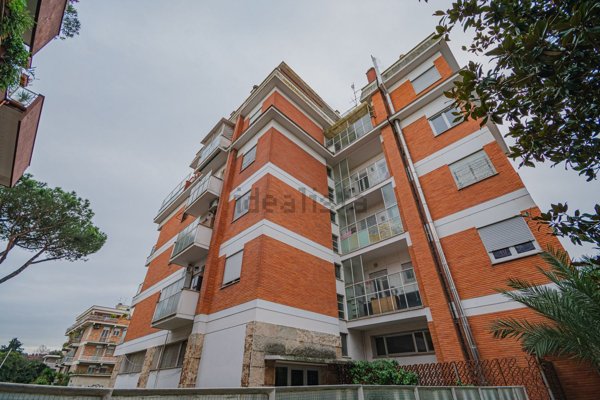 appartamento in vendita a Roma in zona Giuliano Dalmata