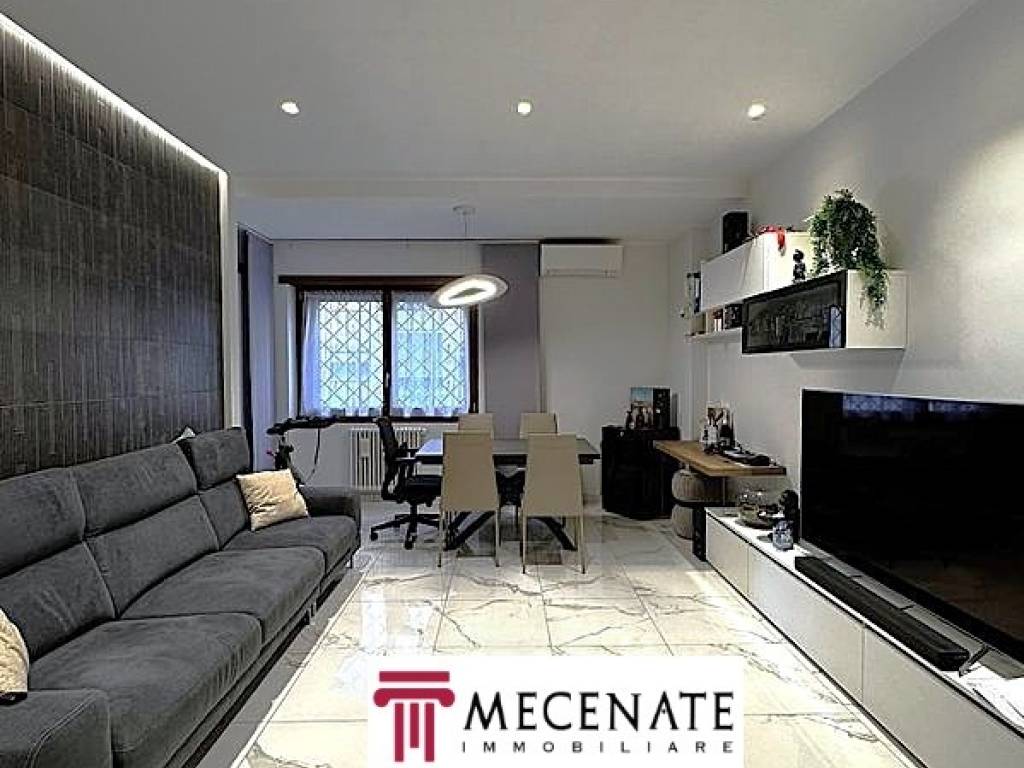 appartamento in vendita a Roma in zona Cinecittà