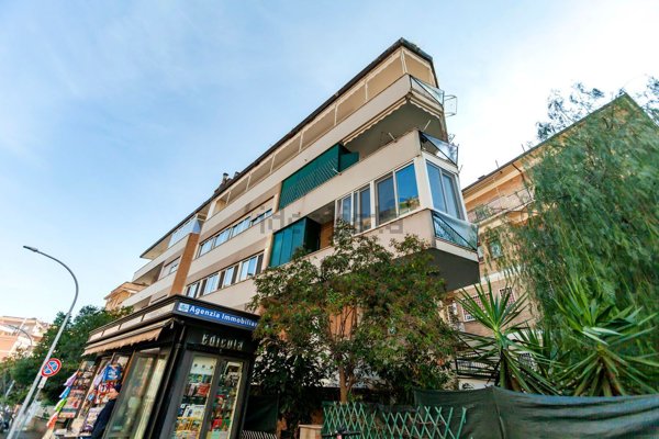 appartamento in vendita a Roma in zona Appio Latino