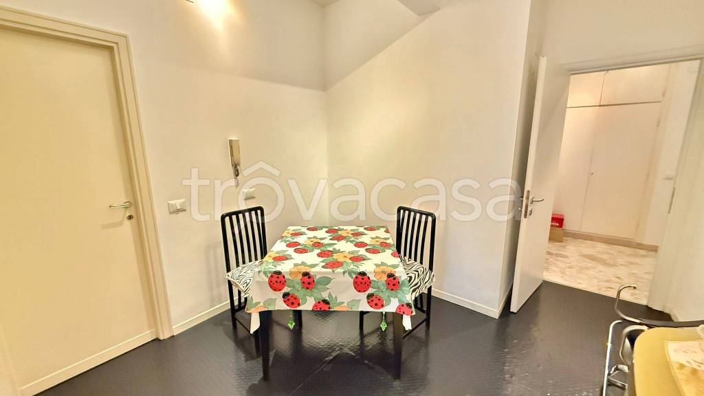 appartamento in vendita a Roma in zona Colle del Sole