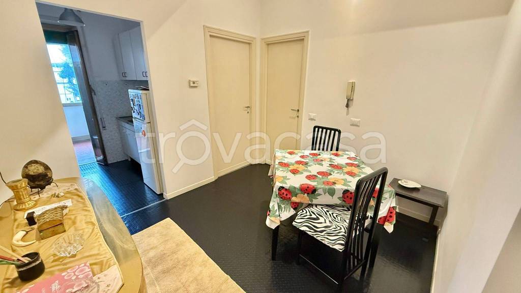 appartamento in vendita a Roma in zona Colle del Sole