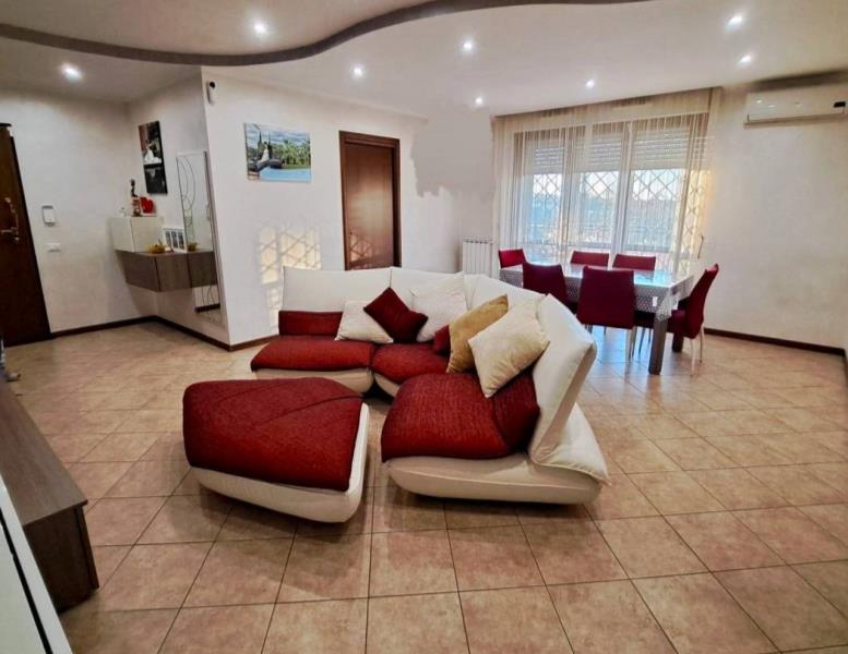 appartamento in vendita a Roma in zona Esquilino