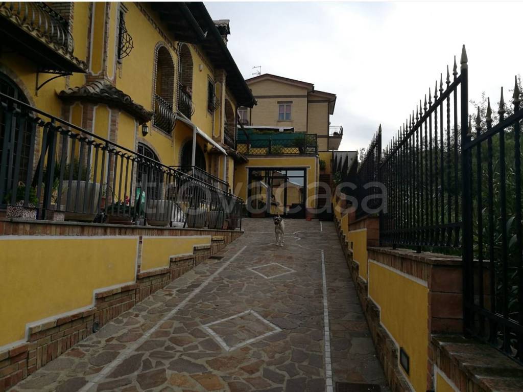 casa indipendente in vendita a Roma in zona Torrione Cerquetta
