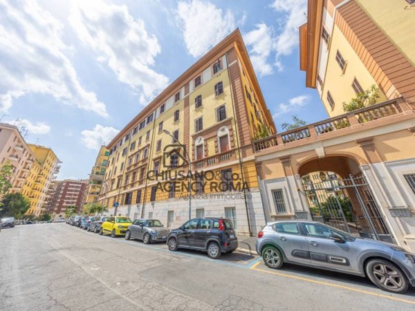 appartamento in vendita a Roma in zona Tuscolano