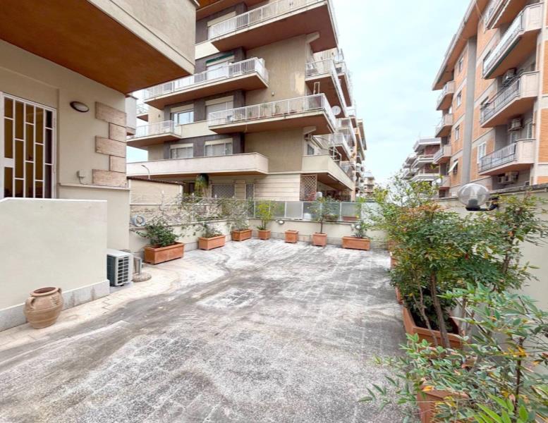appartamento in vendita a Roma in zona Gianicolense