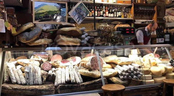 negozio in vendita a Roma in zona Salario