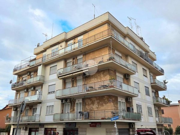 appartamento in vendita a Roma in zona Torrevecchia