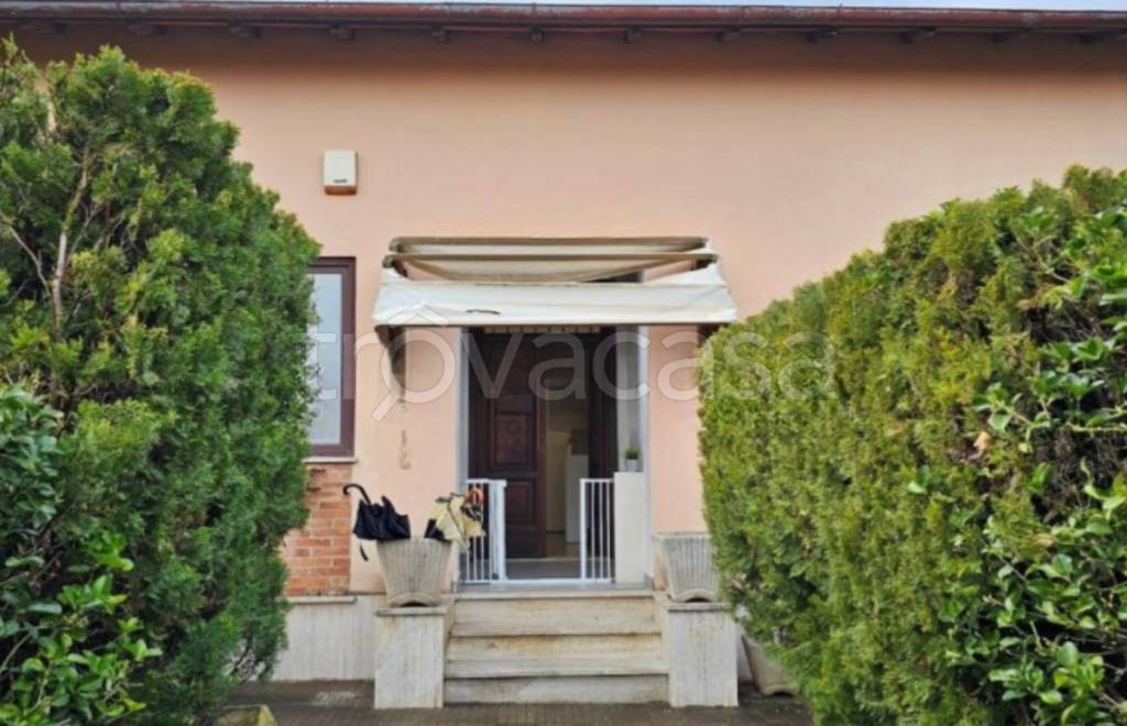 casa indipendente in vendita a Roma in zona Casal Morena