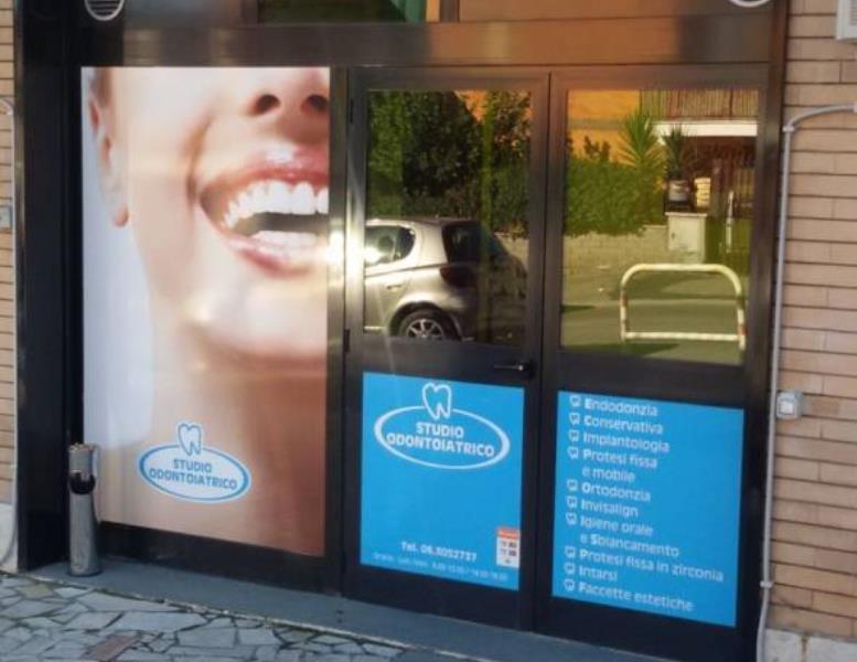 locale commerciale in vendita a Roma in zona Primavalle