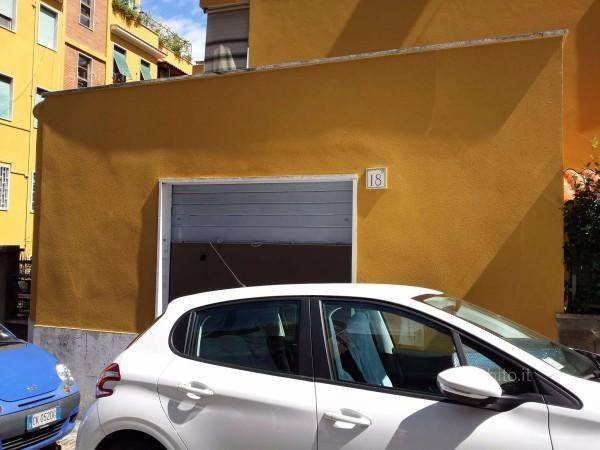 negozio in vendita a Roma in zona Alessandrino