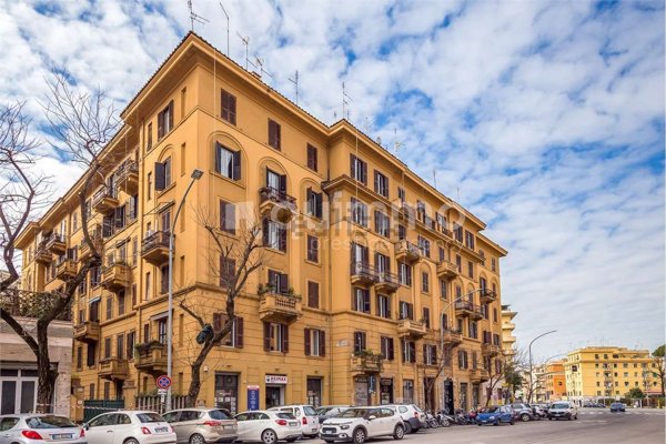 casa indipendente in vendita a Roma