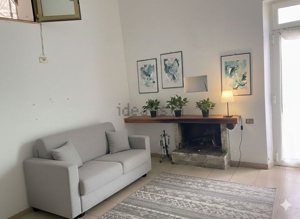 appartamento in vendita a Roma in zona Valle Muricana