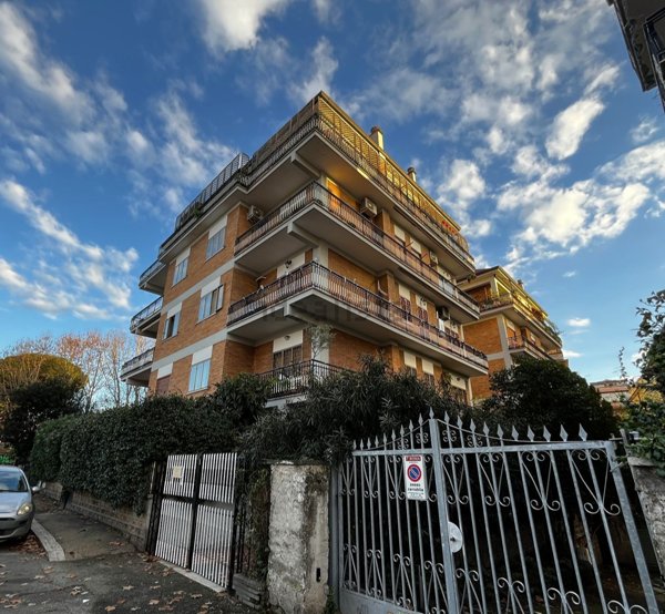 appartamento in vendita a Roma in zona Prenestino-Centocelle